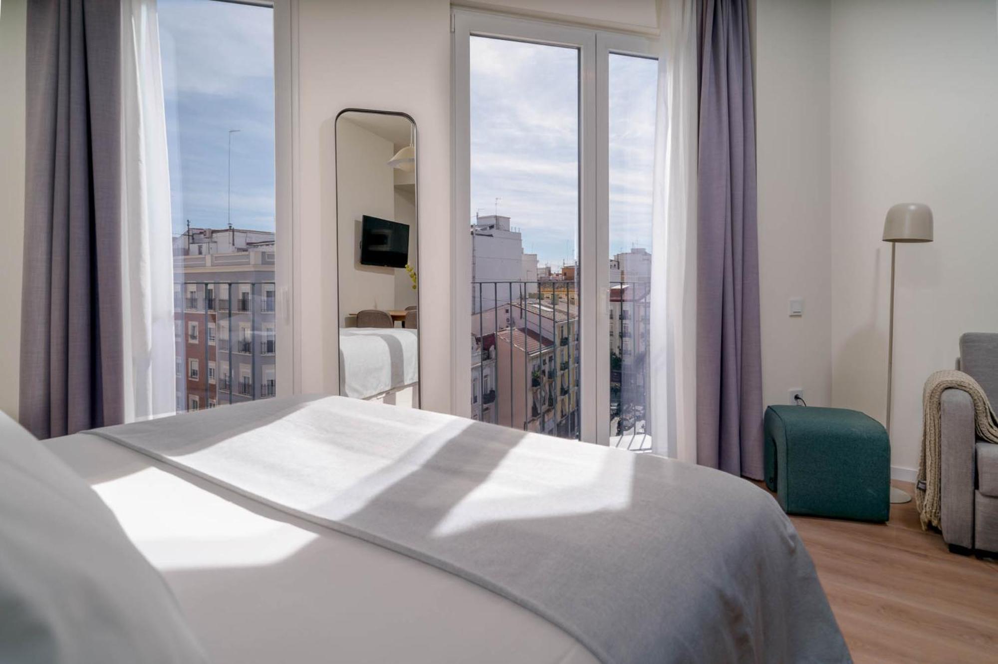 Limehome Valencia Carrer De Sant Jacint Kültér fotó